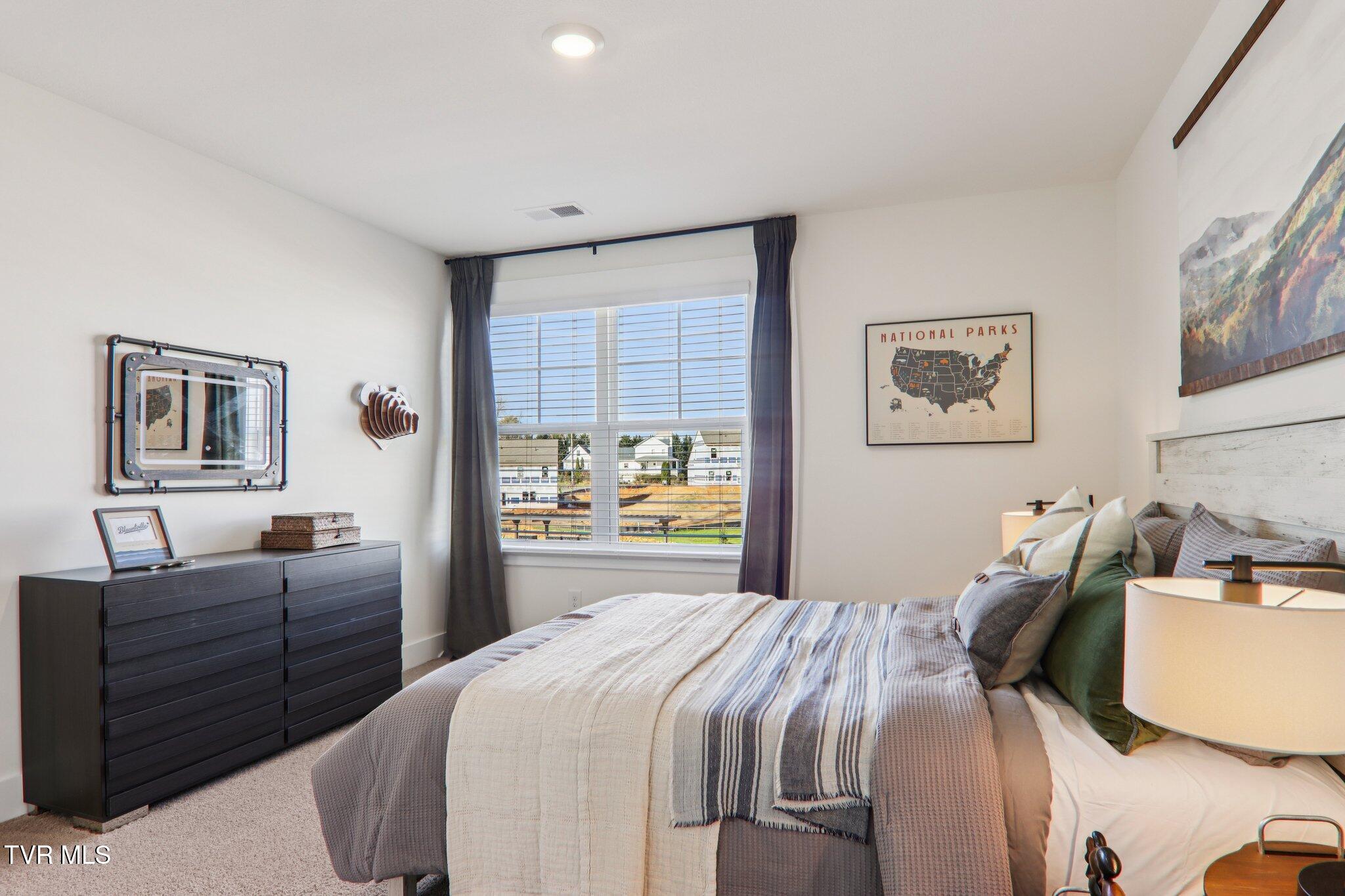 591 Fieldcrest Road Blountville, TN 37617 - Photo 40 of 45 45-web-or-mls-Chimney Vw Lp-S0511-045