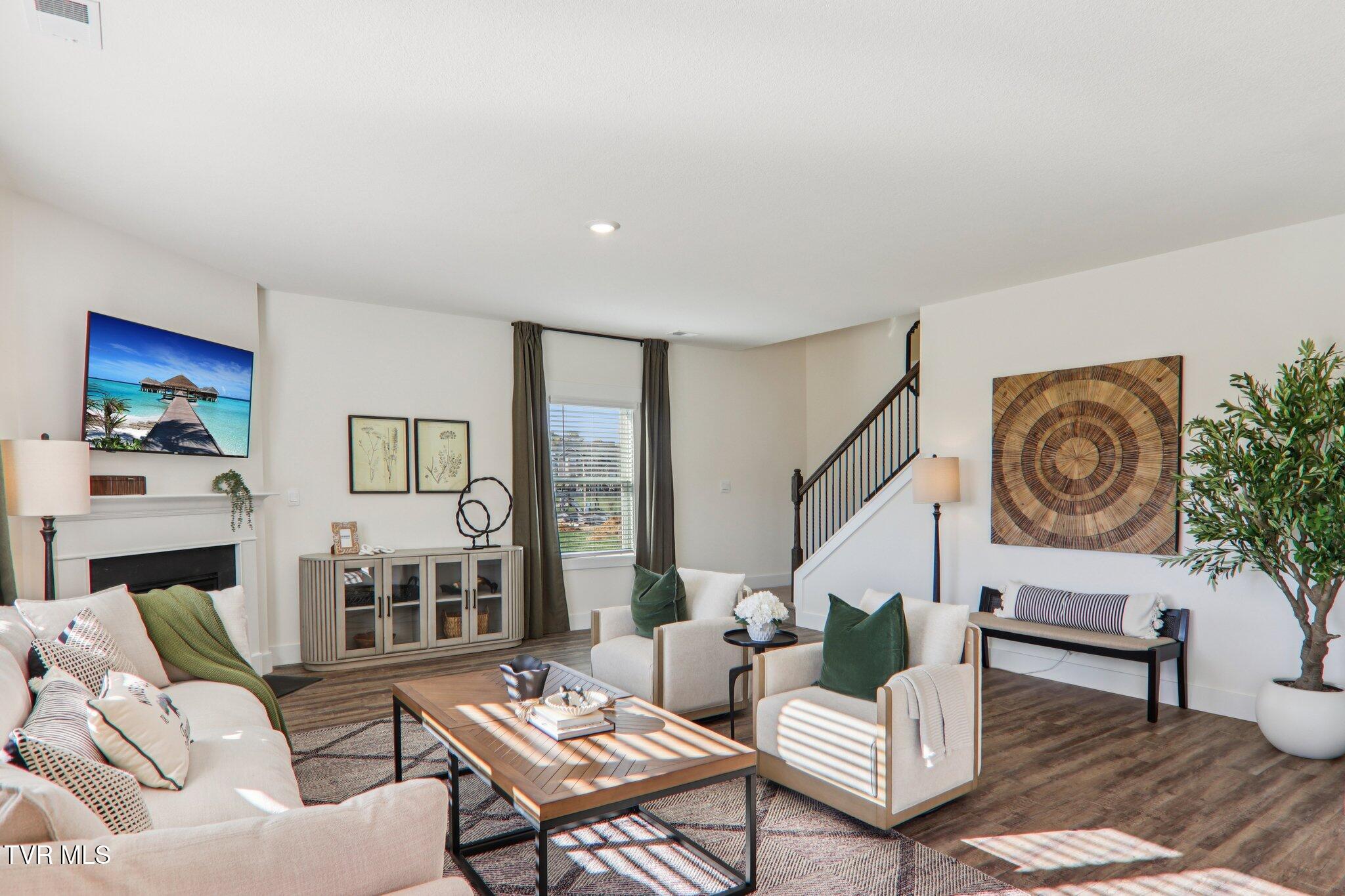 591 Fieldcrest Road Blountville, TN 37617 - Photo 10 of 45 12-web-or-mls-Chimney Vw Lp-S0511-012