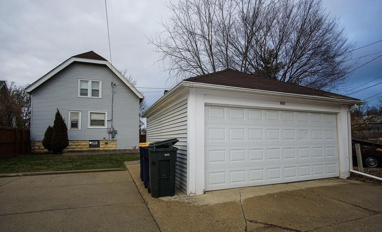 6029 West Mitchell Street West Allis, WI 53214 - Photo 11 of 11 IMG_2916
