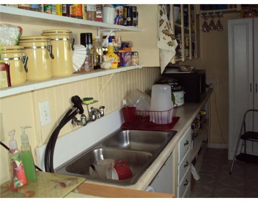 10 Riverside Avenue Saco, ME 04072 - Photo 16 of 18 Kitchen.