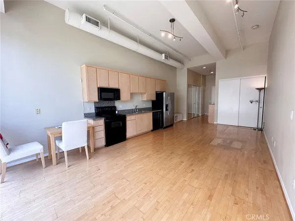 $2,350 | 175 South Lake Avenue, Unit 307, Pasadena, CA 91101