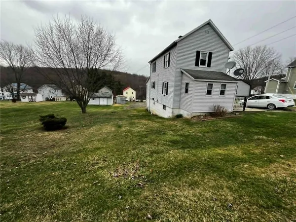 $89,900 | 1027 1st Street, Kittanning, PA 16201