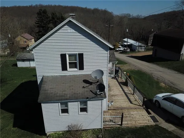 $89,900 | 1027 1st Street, Kittanning, PA 16201
