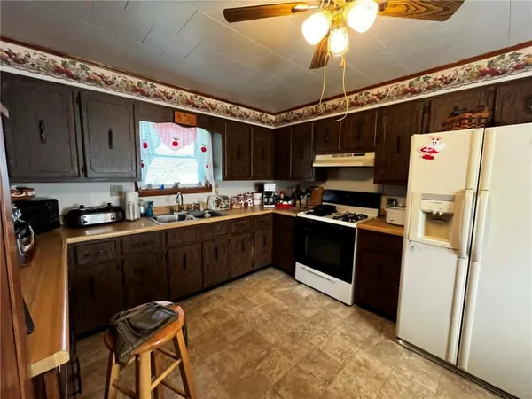 $89,900 | 1027 1st Street, Kittanning, PA 16201