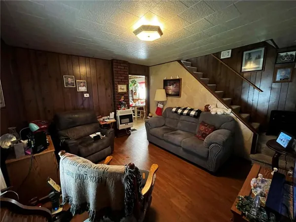 $89,900 | 1027 1st Street, Kittanning, PA 16201