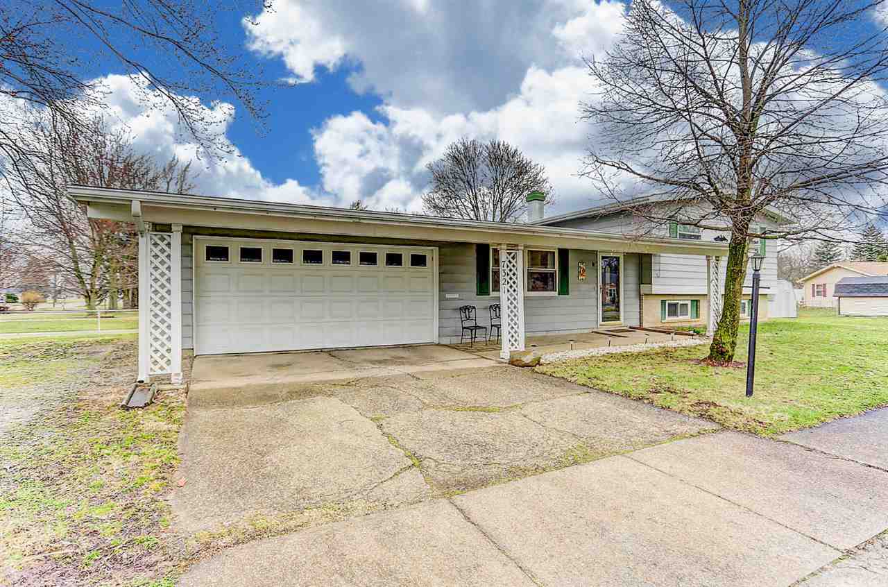 7321 Bluffton Road Fort Wayne, IN 46809 - Photo 2 of 32