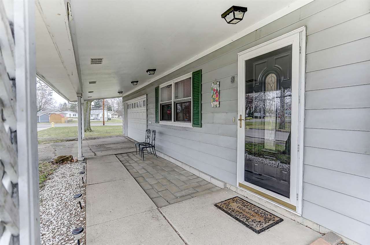 7321 Bluffton Road Fort Wayne, IN 46809 - Photo 4 of 32