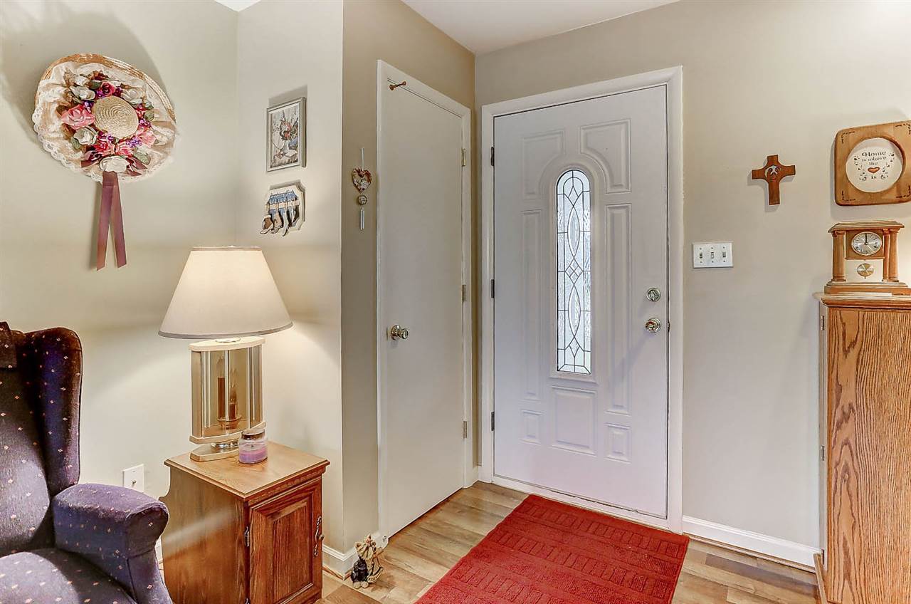 7321 Bluffton Road Fort Wayne, IN 46809 - Photo 5 of 32