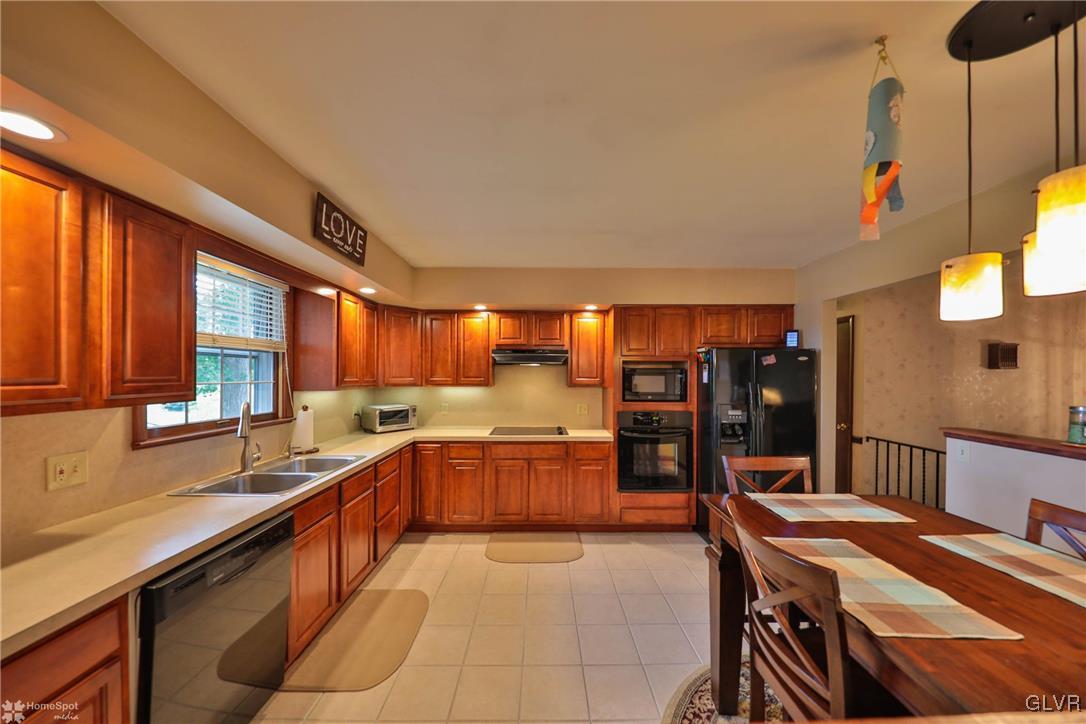 3276 Highland Road Orefield, PA 18069 - Photo 12 of 49 Gallery Image 12