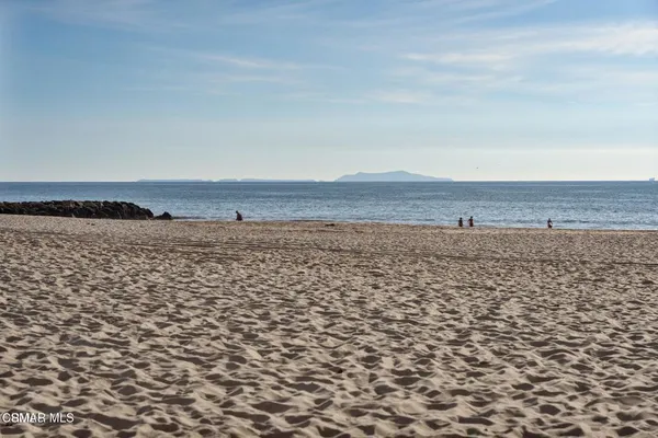 $1,149,900 | 2460 Haley Pt Drive, Unit 105, Ventura, CA 93003