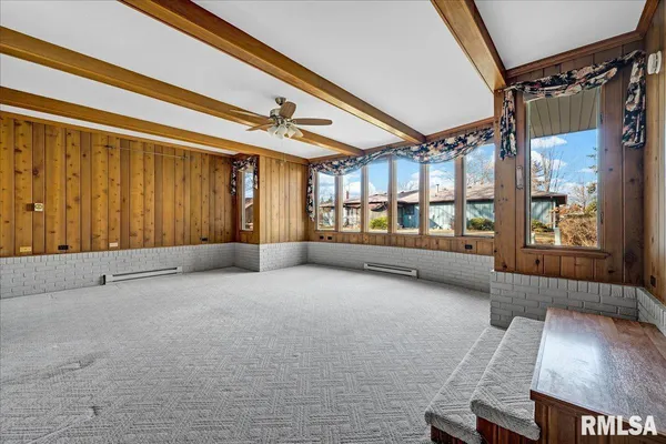 $292,500 | 192 Potawatomi Road, Galesburg, IL 61401