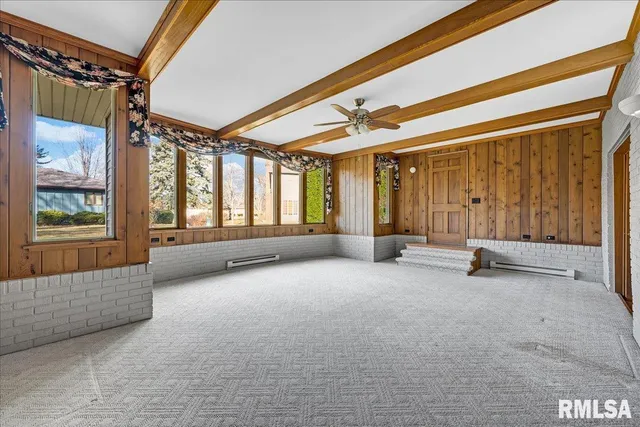 $292,500 | 192 Potawatomi Road, Galesburg, IL 61401