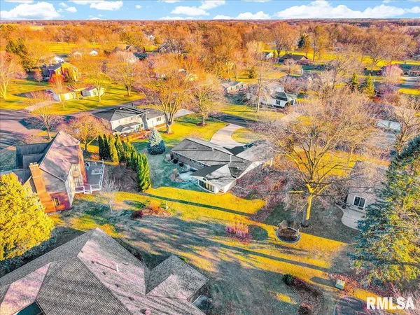 $292,500 | 192 Potawatomi Road, Galesburg, IL 61401