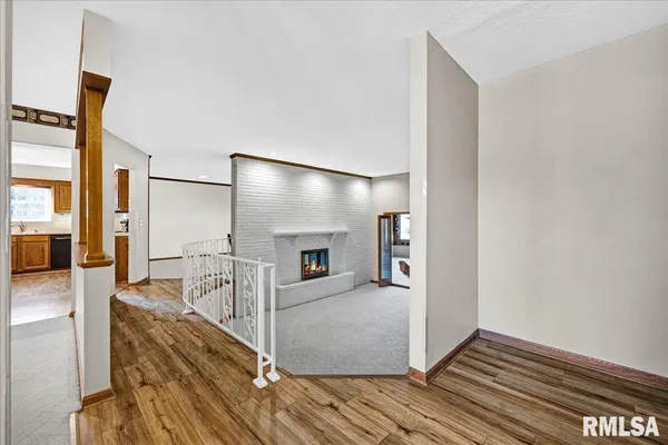 $292,500 | 192 Potawatomi Road, Galesburg, IL 61401