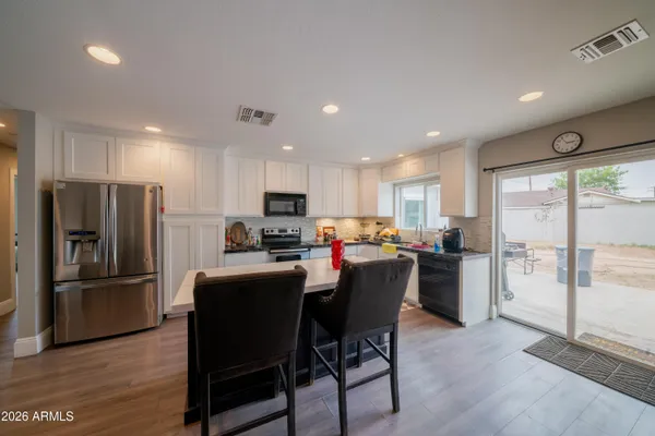 $525,000 | 5242 North 19th Drive, Phoenix, AZ 85015