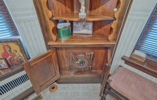 $489,900 | 1001 East Howard Street, Hibbing, MN 55746