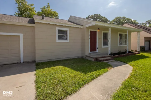 $1,597 | 3140 Boyd Avenue, Groves, TX 77619