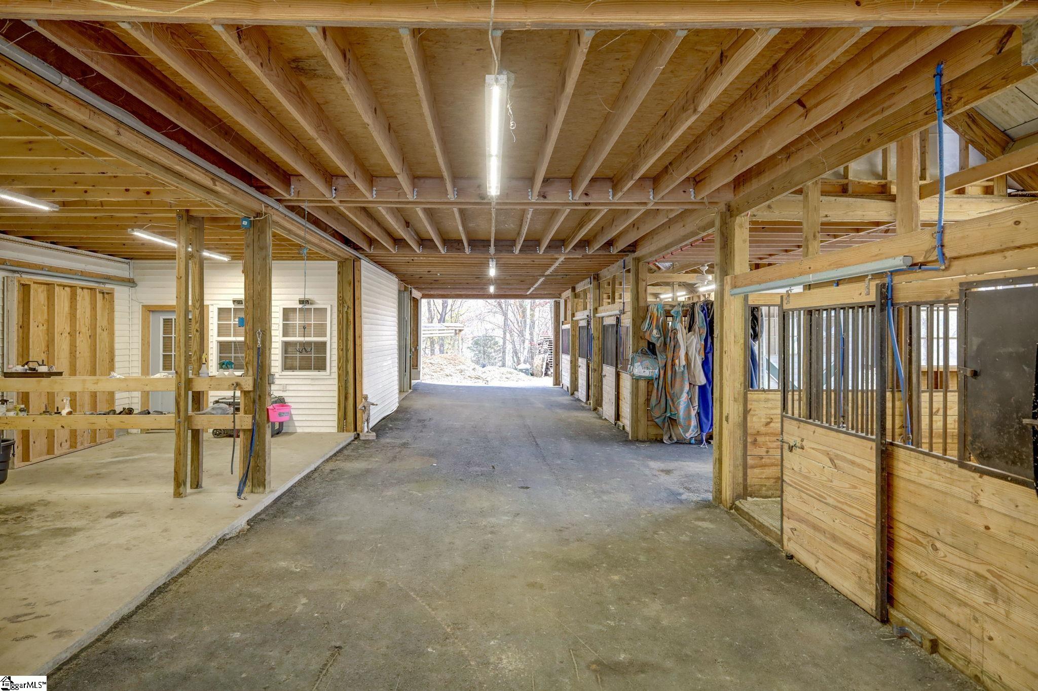 145 North Barton Road Taylors, SC 29687 - Photo 27 of 36 Gallery Image 27