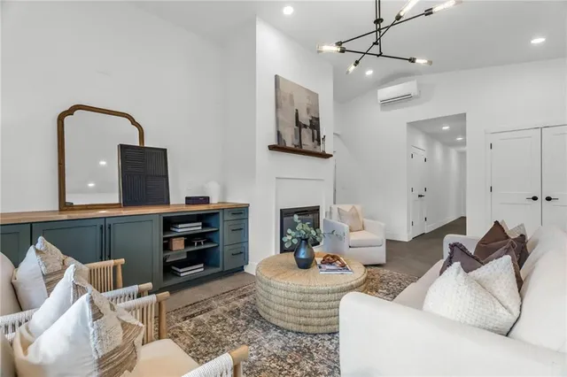 $425,000 | 1217 East 61st Street, Kansas City, MO 64110