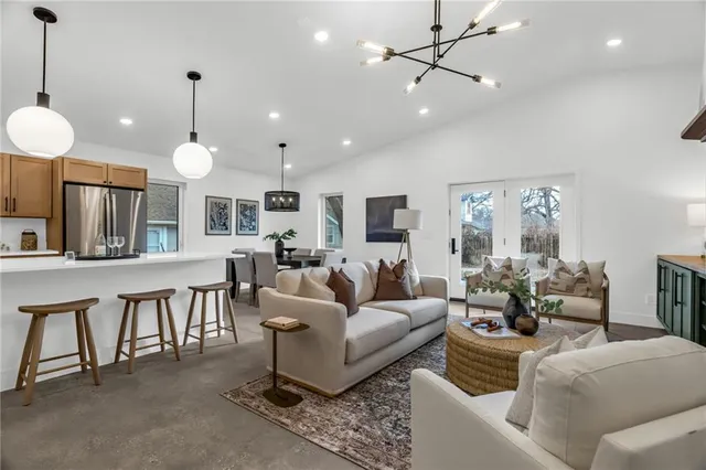 $425,000 | 1217 East 61st Street, Kansas City, MO 64110