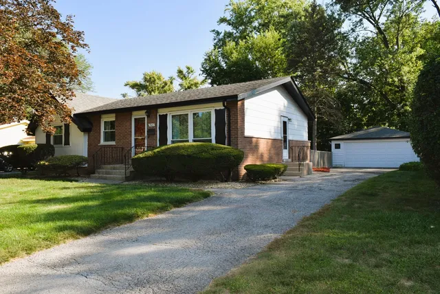 $239,900 | 945 West 187th Street, Homewood, IL 60430