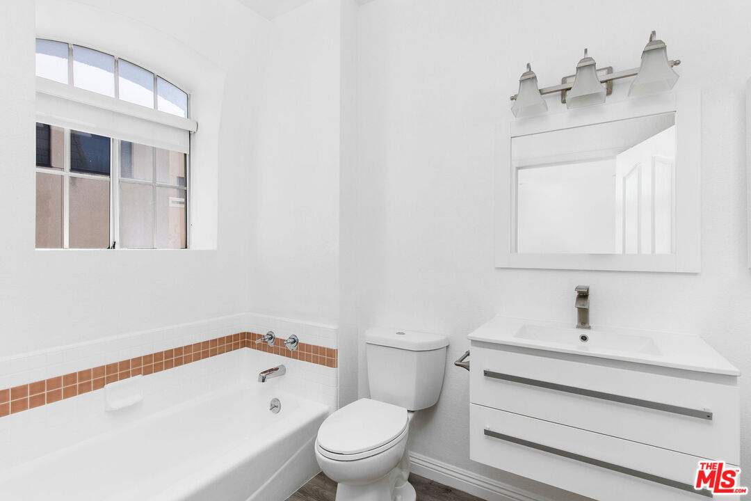 9800 Vidor Drive, Unit 303 Los Angeles, CA 90035 - Photo 8 of 19