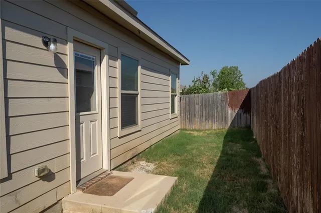 a view of a pathway of a house