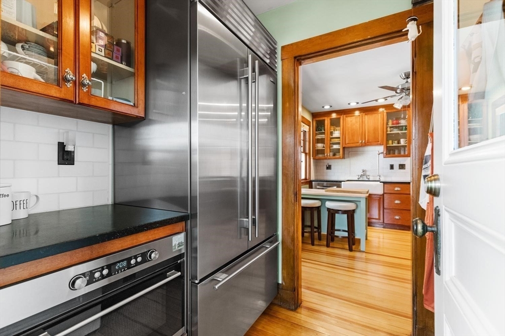 14 A Linden Place Brookline, MA 02445 - Photo 12 of 25