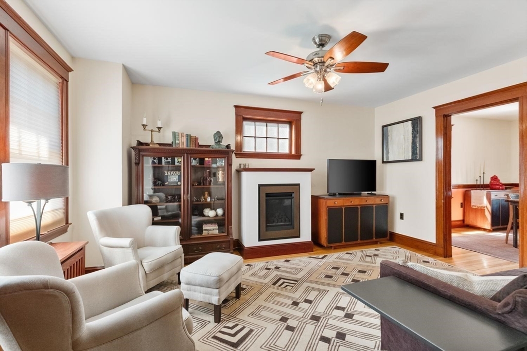 14 A Linden Place Brookline, MA 02445 - Photo 4 of 25
