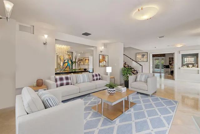 $2,095,000 | 3150 North 35th Street, Hollywood, FL 33021