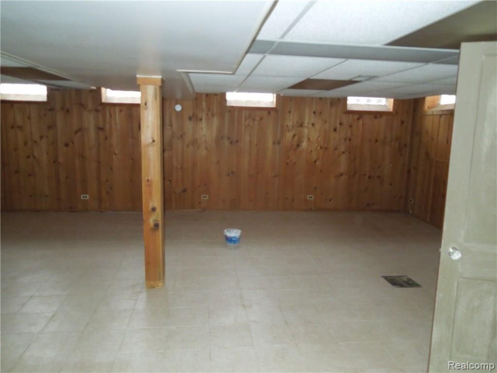 17543 Ramsgate Drive Lathrup Village, MI 48076 - Photo 18 of 22