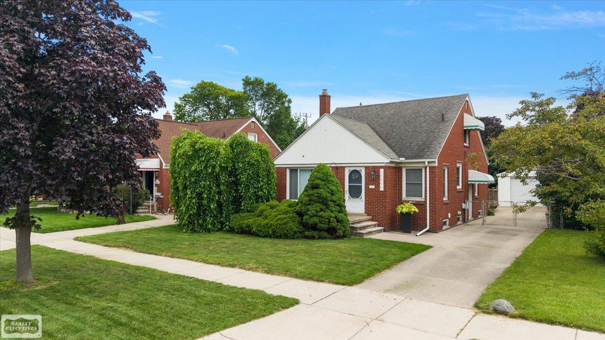 16504 Toepfer Drive Eastpointe, MI 48021 - Photo 3 of 70