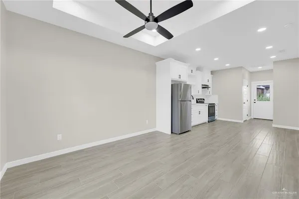 $1,000 | 905 Crestview Street, Unit 2, Weslaco, TX 78596