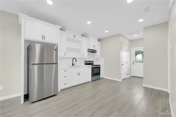 $1,000 | 905 Crestview Street, Unit 2, Weslaco, TX 78596