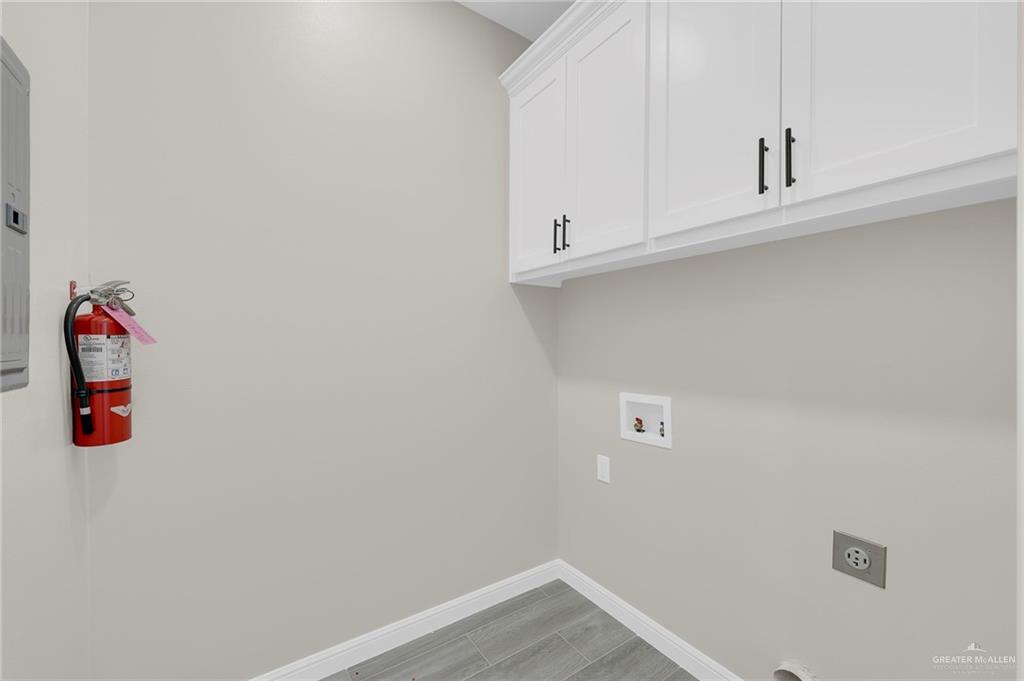 905 Crestview Street, Unit 2 Weslaco, TX 78596 - Photo 8 of 12