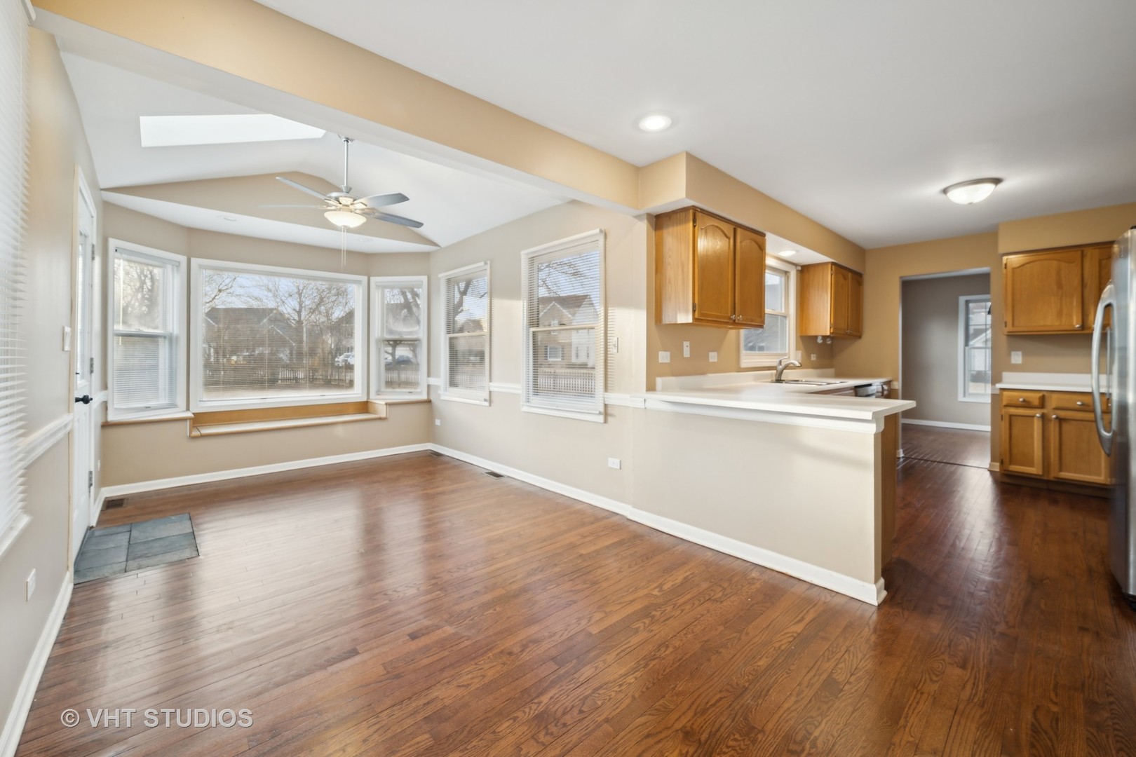 1300 Umbdenstock Road Elgin, IL 60123 - Photo 9 of 29 Gallery Image 9