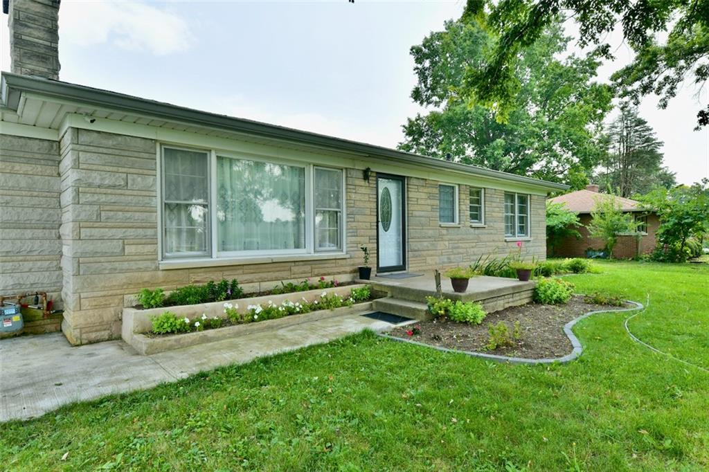 6607 Lockwood Lane Indianapolis, IN 46217 - Photo 3 of 49