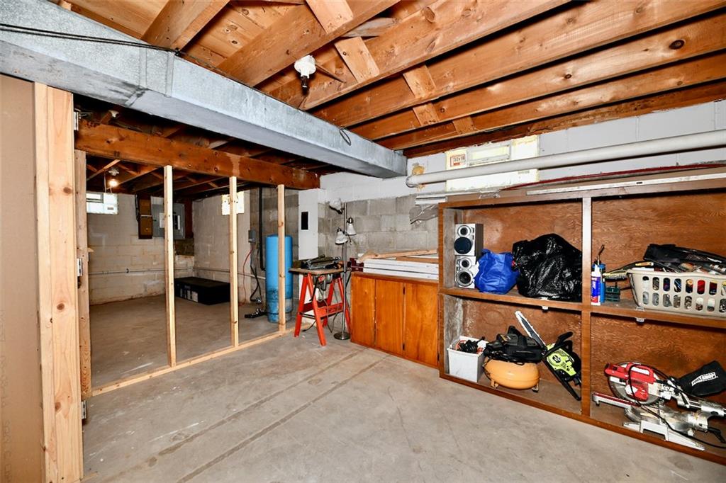 6607 Lockwood Lane Indianapolis, IN 46217 - Photo 35 of 49