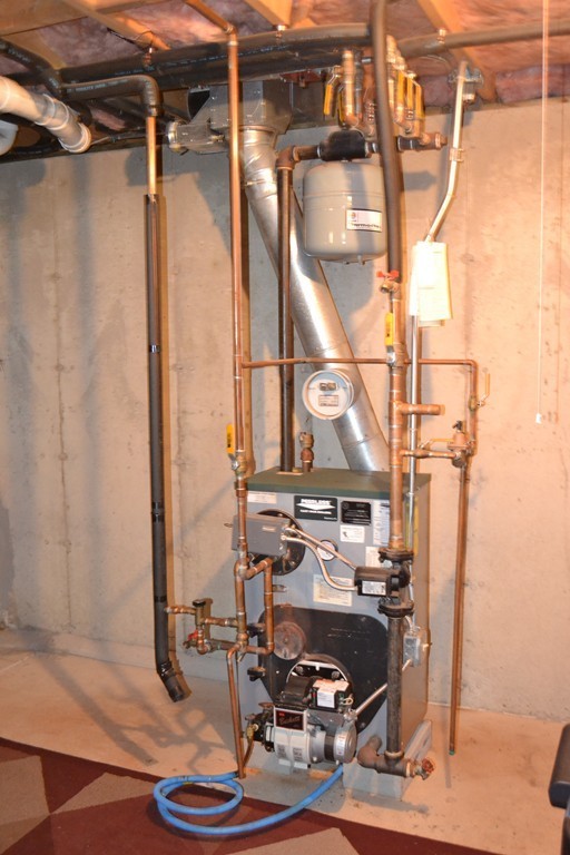 25 Forge Road Freetown, MA 02702 - Photo 16 of 21 a view of a room with gym equipment