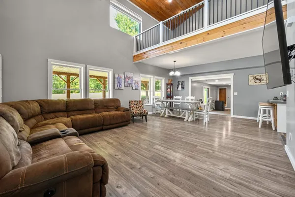 $565,000 | 8808 Plum Creek Road, Vevay, IN 47043