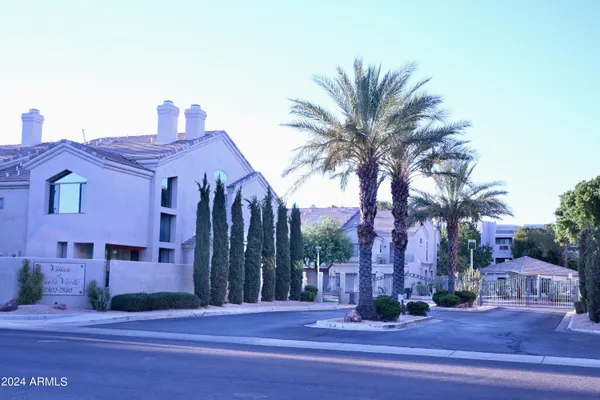 $2,600 | 7580 East Earll Drive, Unit 84, Scottsdale, AZ 85251