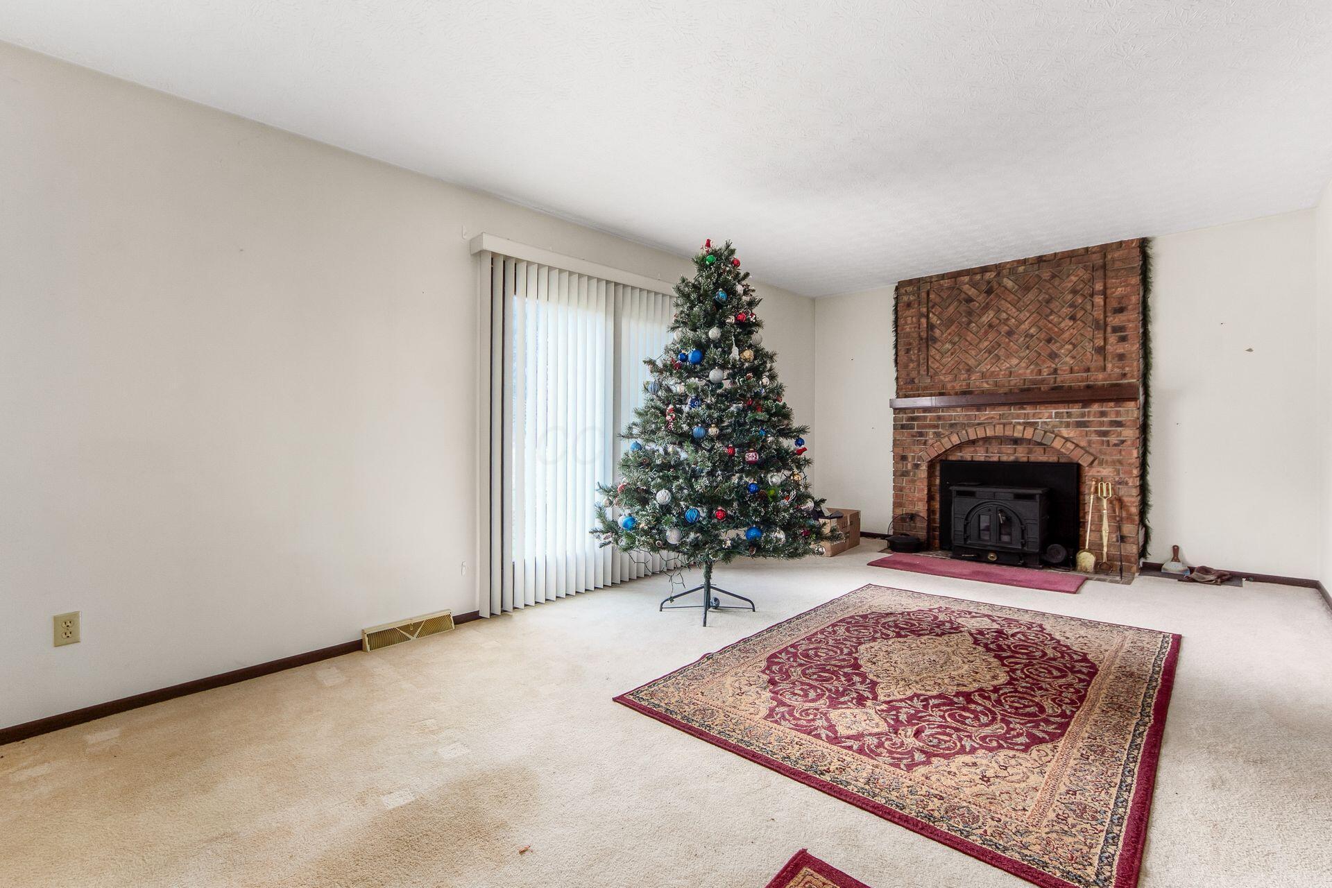 270 West Orange Road Delaware, OH 43015 - Photo 11 of 34 015_a4285f9_M 270 W Orange021