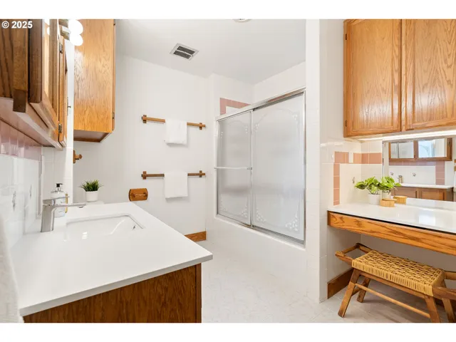 $850,000 | 9625 Southwest 130th Avenue, Beaverton, OR 97008