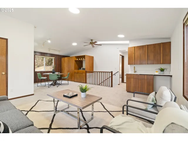 $850,000 | 9625 Southwest 130th Avenue, Beaverton, OR 97008