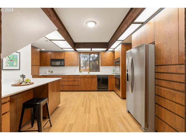 $850,000 | 9625 Southwest 130th Avenue, Beaverton, OR 97008