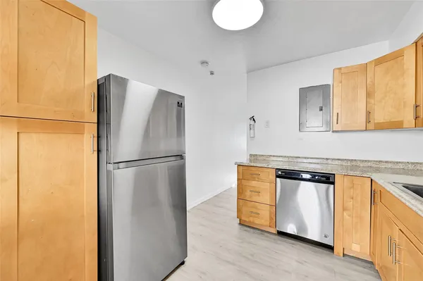 $1,975 | 2409 Taft Street, Hollywood, FL 33020