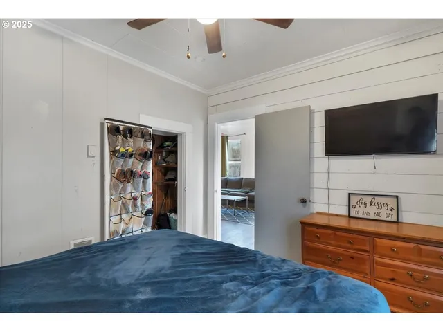 $319,900 | 205 North 3rd Street, Jefferson, OR 97352