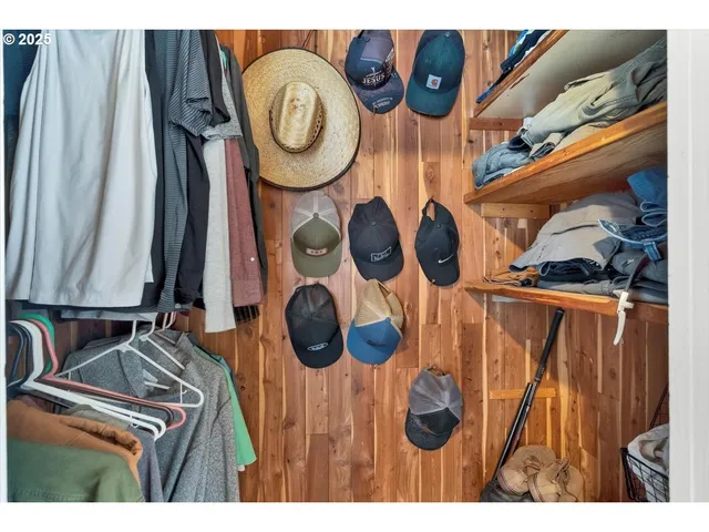 $319,900 | 205 North 3rd Street, Jefferson, OR 97352