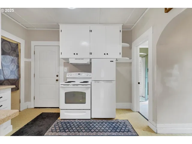 $319,900 | 205 North 3rd Street, Jefferson, OR 97352