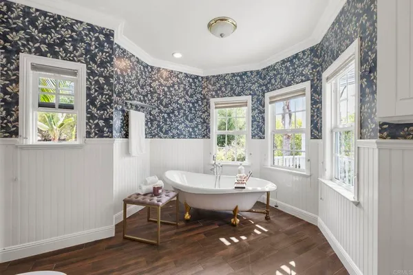$1,595,000 | 3352 Vía Zara, Fallbrook, CA 92028